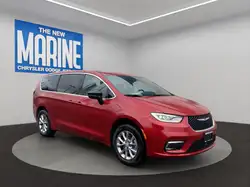 Chrysler Pacifica снимка Chrysler Pacifica