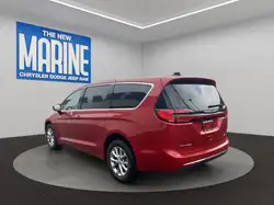 Chrysler Pacifica снимка Chrysler Pacifica