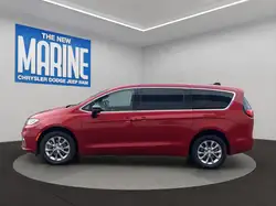 Chrysler Pacifica снимка Chrysler Pacifica