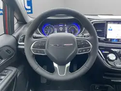 Chrysler Pacifica снимка Chrysler Pacifica