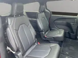 Chrysler Pacifica снимка Chrysler Pacifica