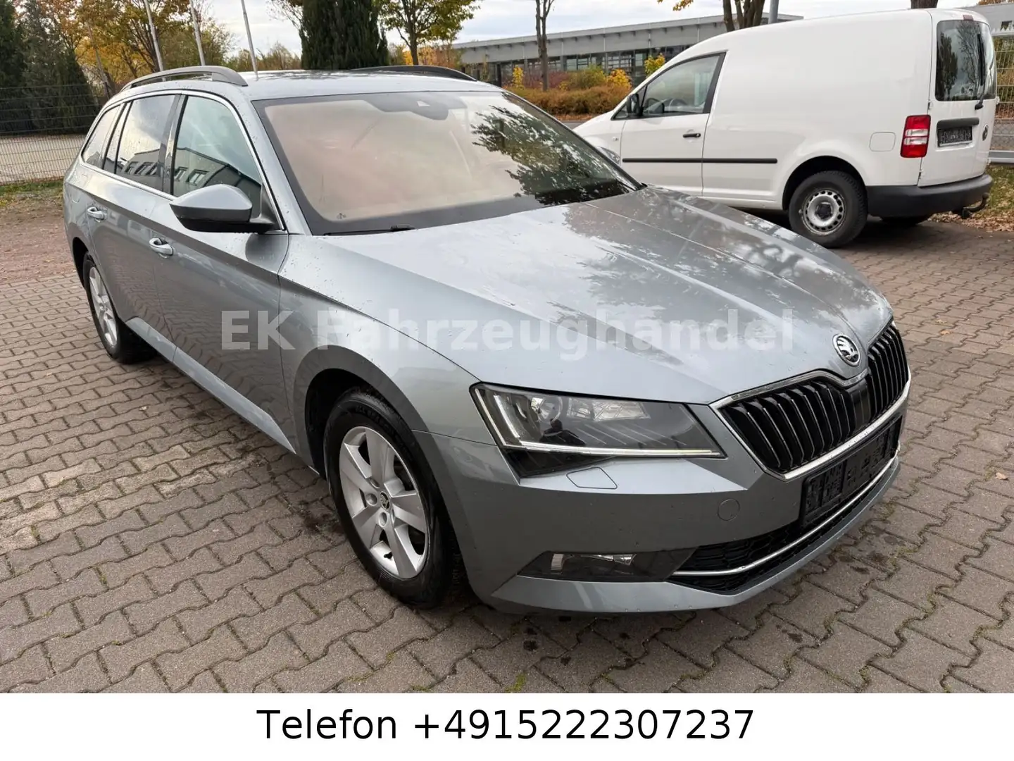 Skoda Superb Combi Ambition Grau - 2