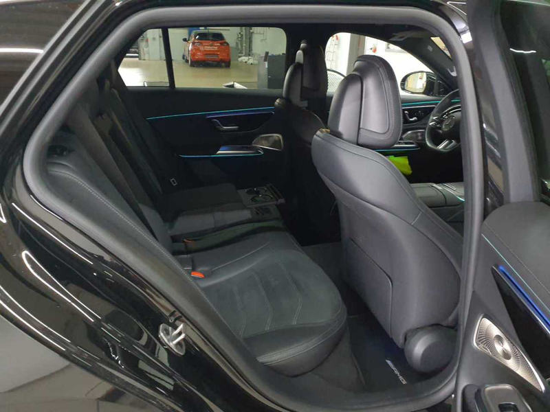 Mercedes-Benz E 220 E220d T 4M-AMG Adv+Premium StHz AHK Airm — photo 14