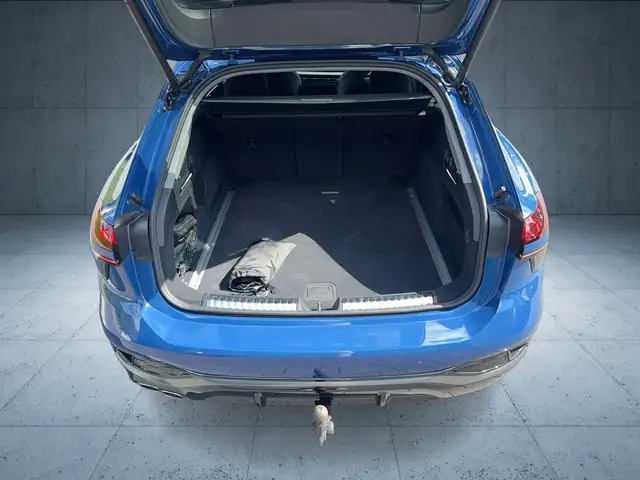 Audi A6 view 14
