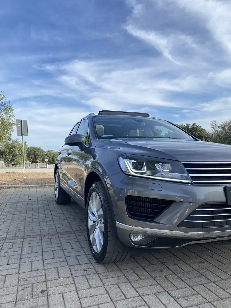 Volkswagen Touareg 3.0 V6 tdi Executive 204cv tiptronic - 1