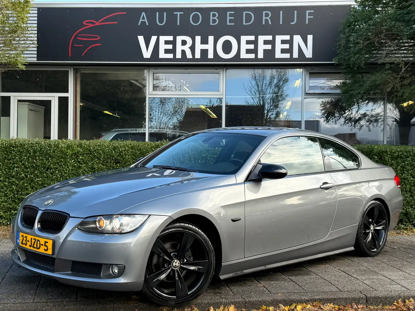 BMW 320 3-serie Coupé 320i Executive - UITLAATKLEPPEN SYST Gris - 1