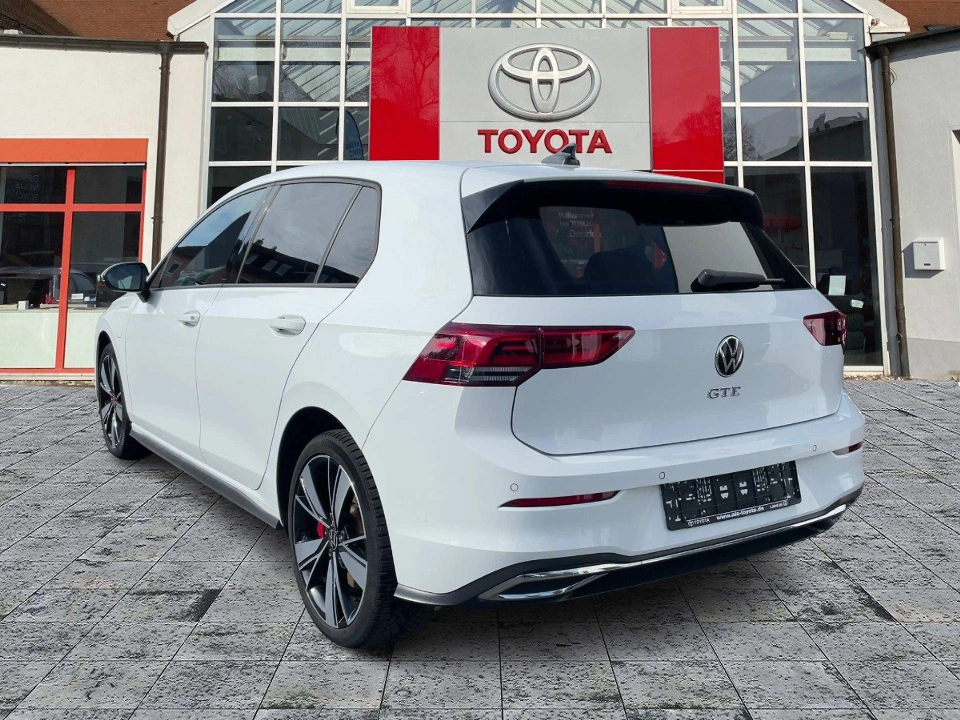 Volkswagen Golf GTE Golf VIII 1.4 GTE e ACC+LED+Navi+SHZ+KlimaA+LM — photo 4