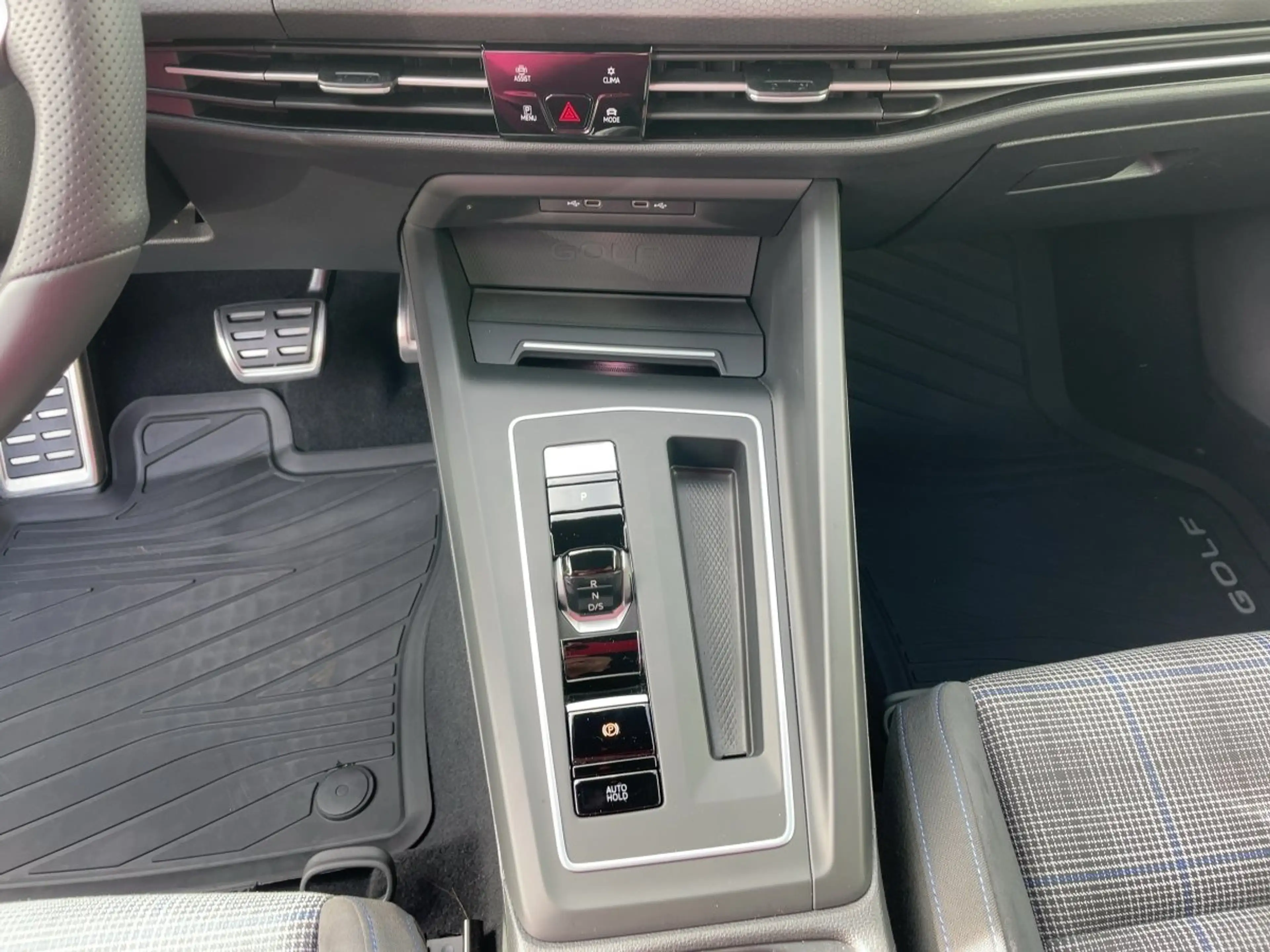 Volkswagen Golf GTE Golf VIII 1.4 GTE e ACC+LED+Navi+SHZ+KlimaA+LM — photo 20