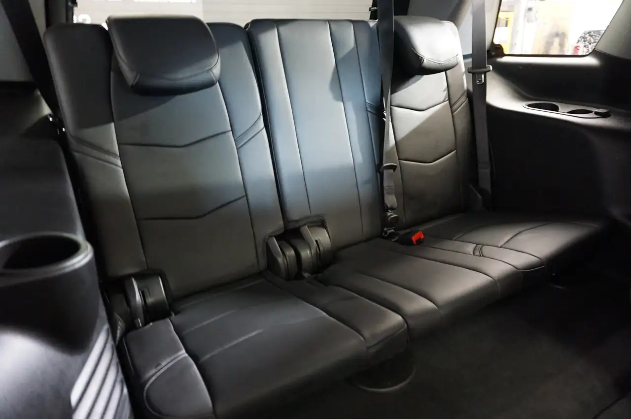 Cadillac Escalade снимка Cadillac Escalade