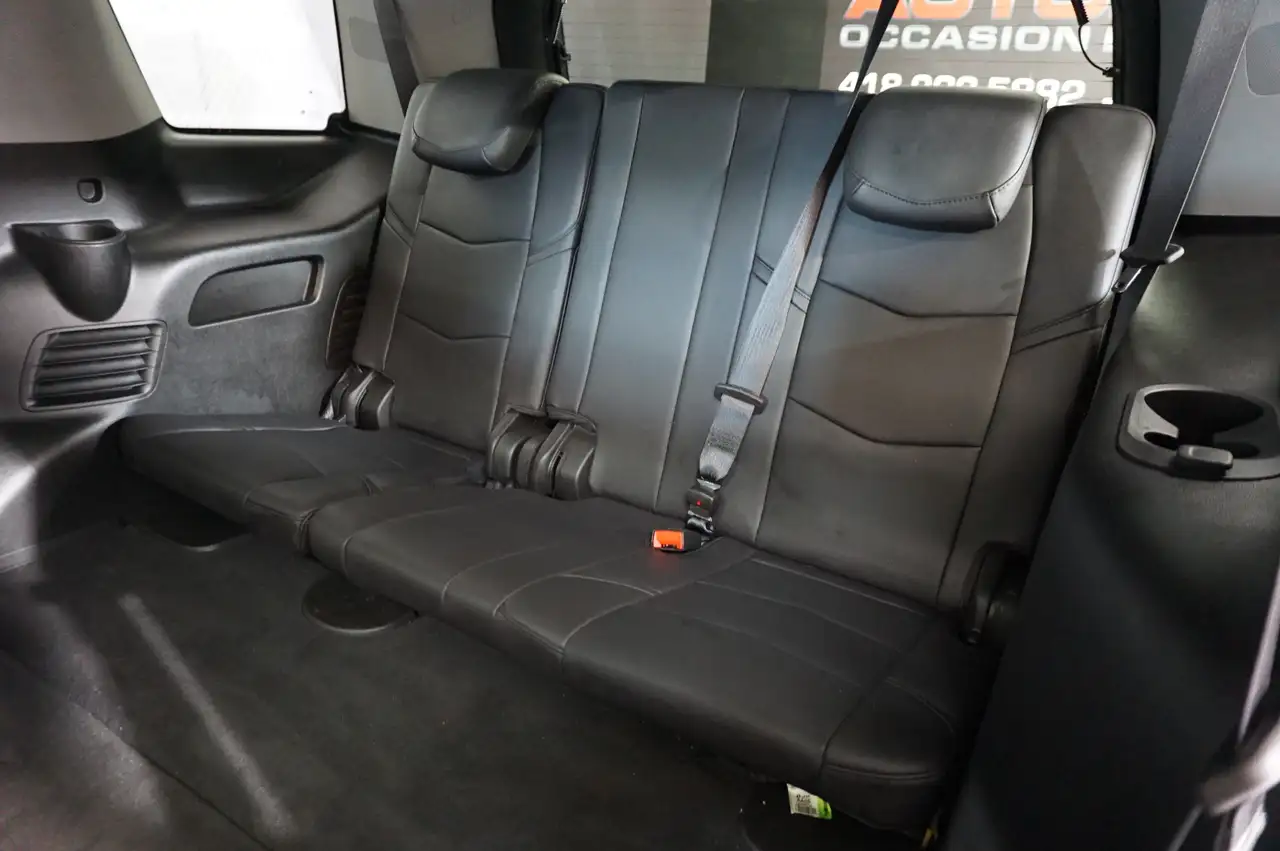 Cadillac Escalade снимка Cadillac Escalade