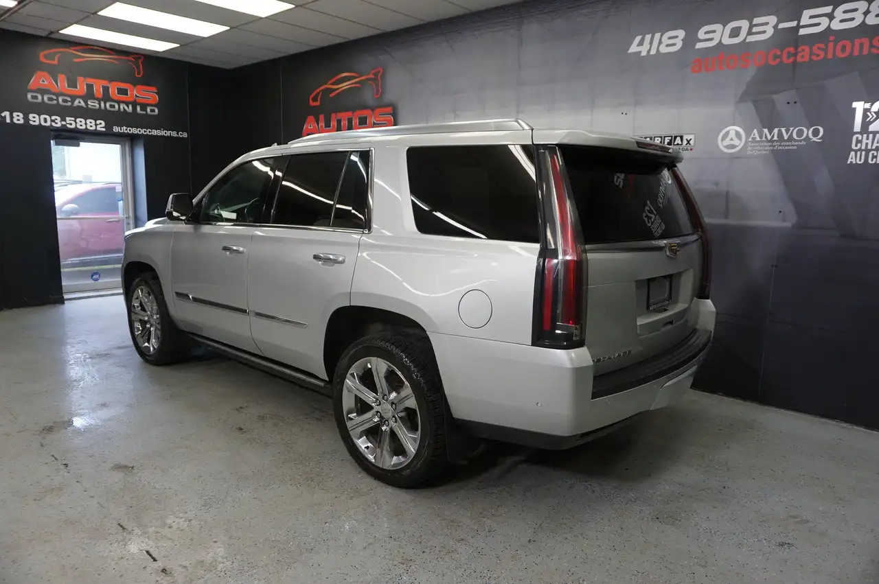 Cadillac Escalade снимка Cadillac Escalade