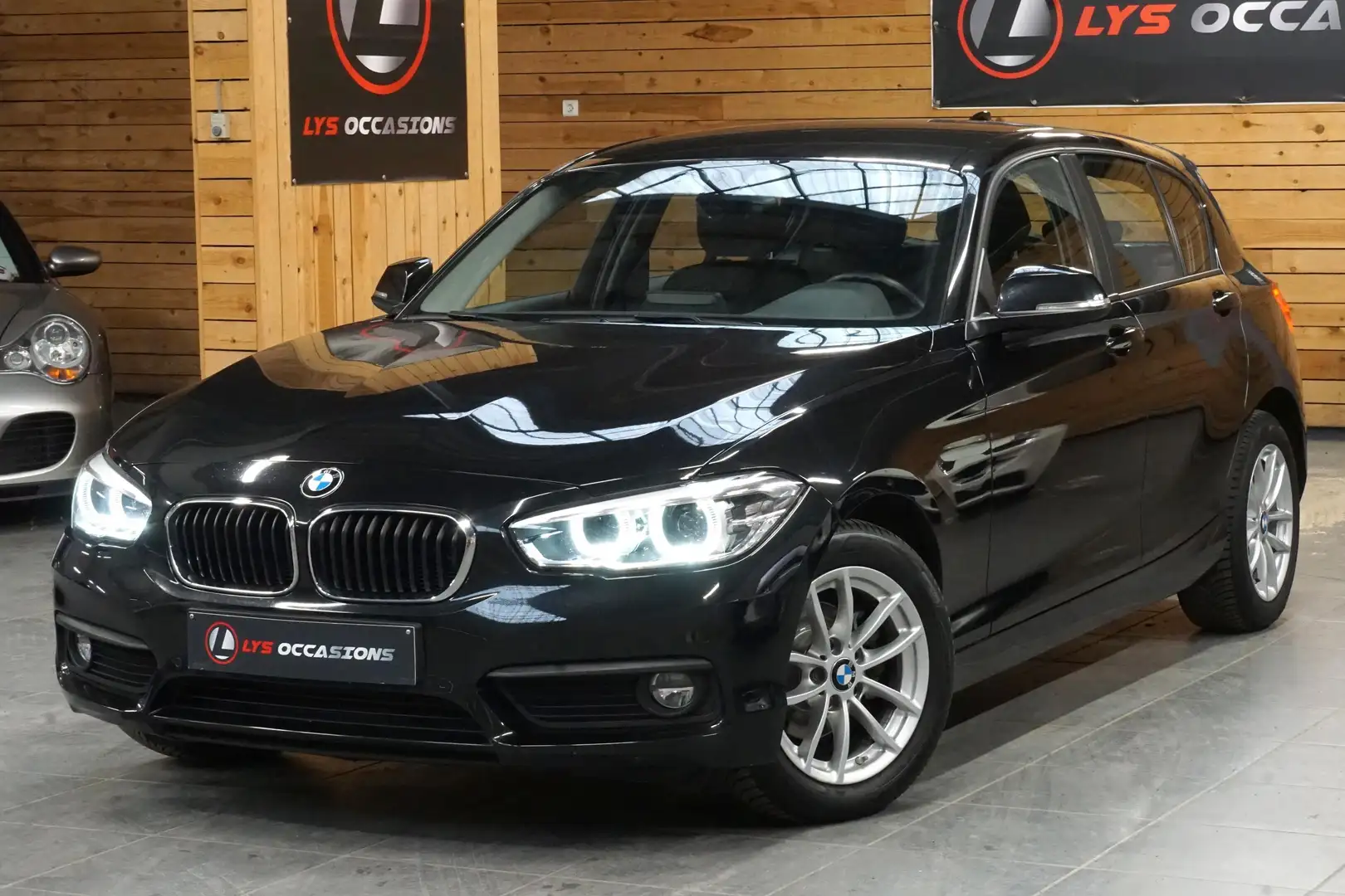 BMW 116 116i Noir - 1