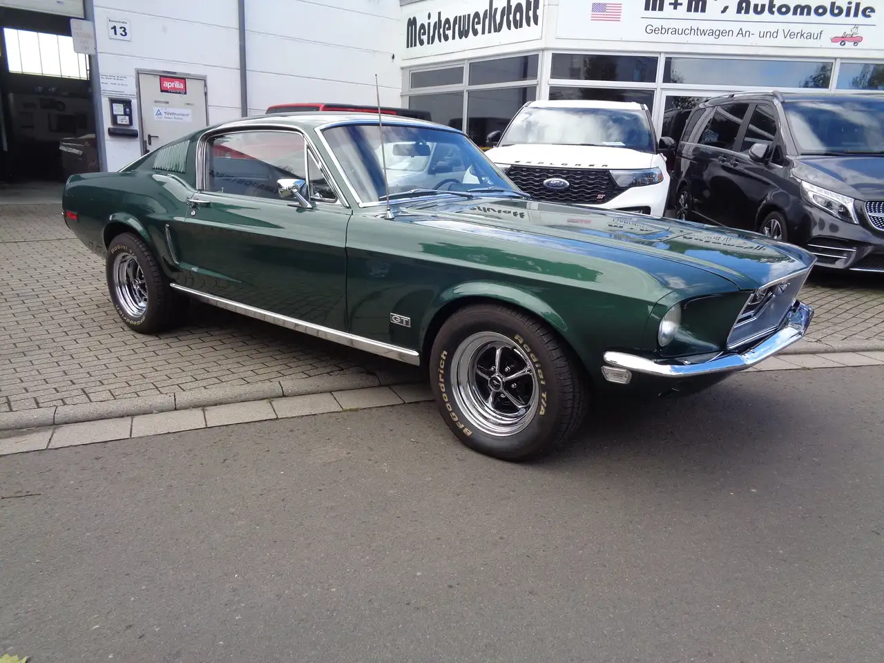 Ford Mustang Fastback S- Code 325PS Bullit top Zustand, foto 2
