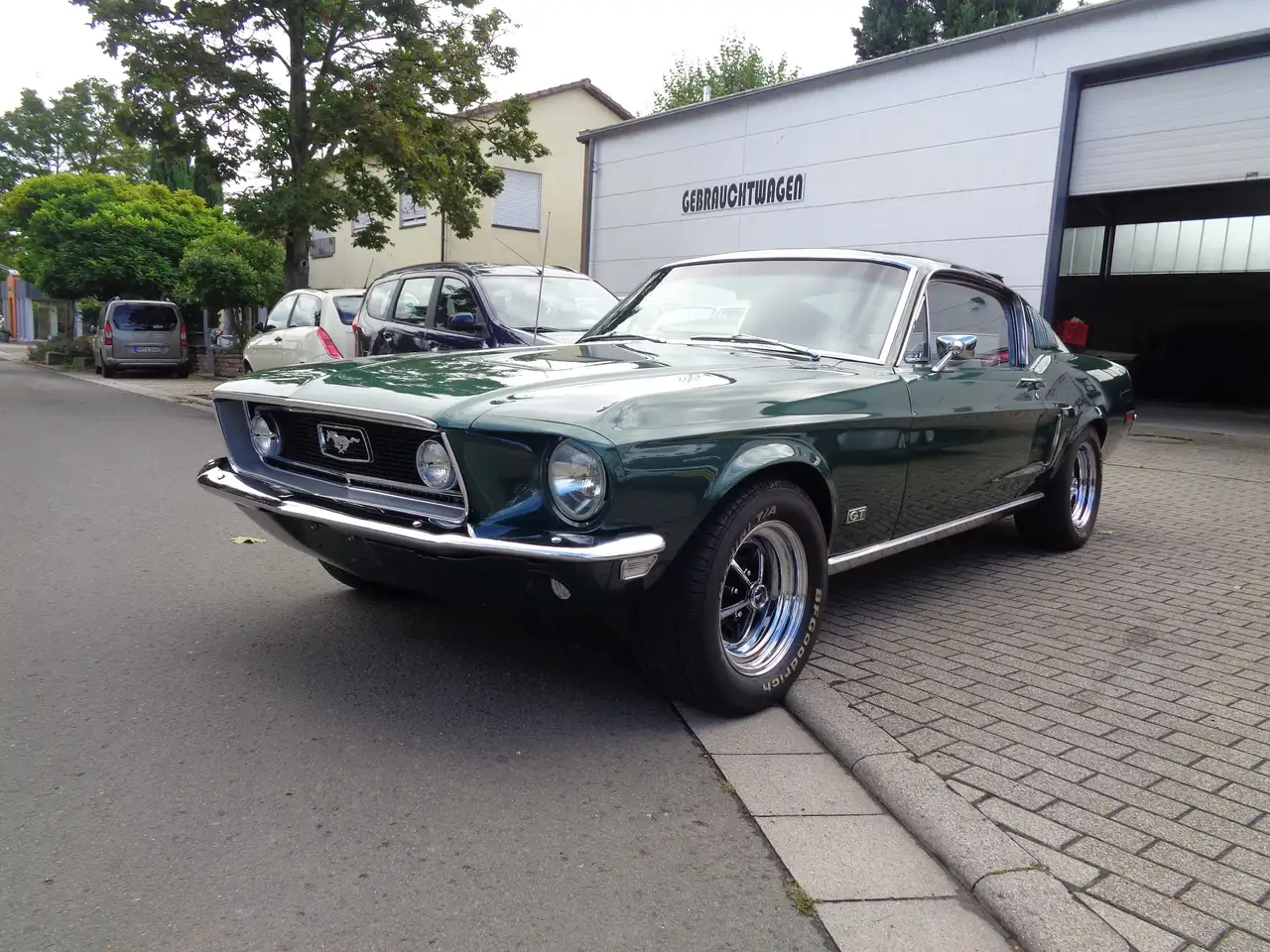 Ford Mustang Fastback S- Code 325PS Bullit top Zustand, foto 1
