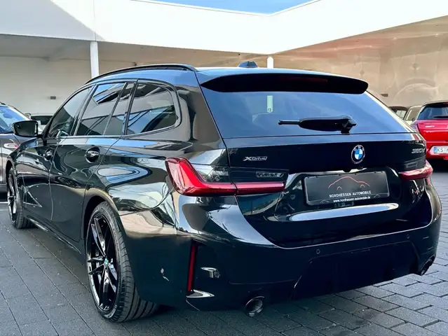 BMW 3 Series view 3