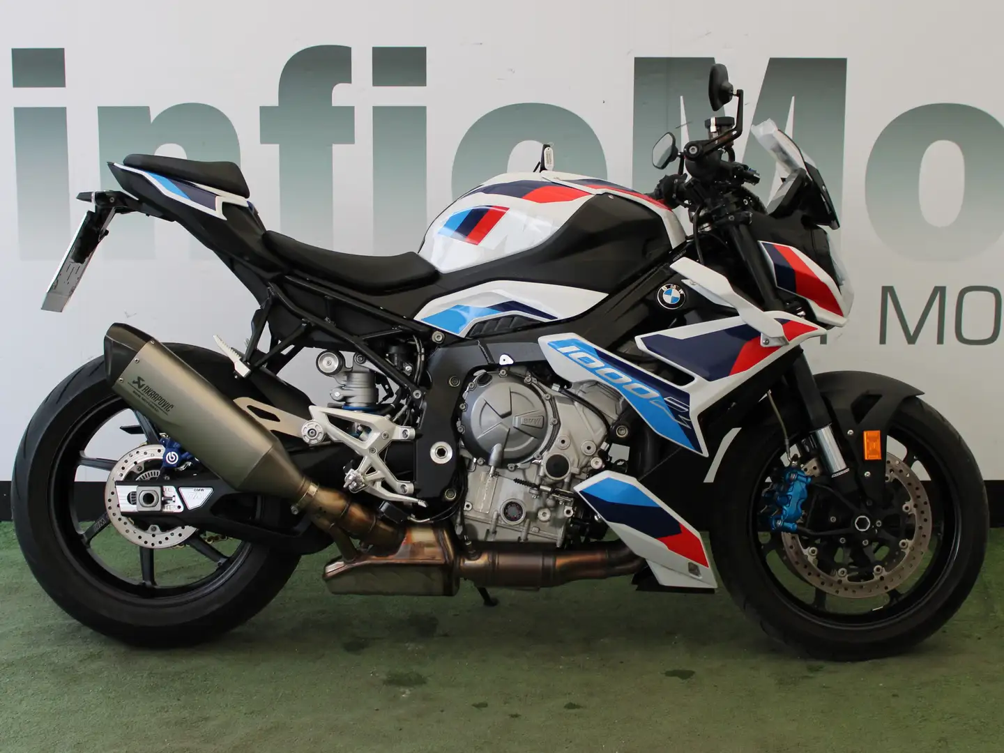 BMW M 1000 R - 1