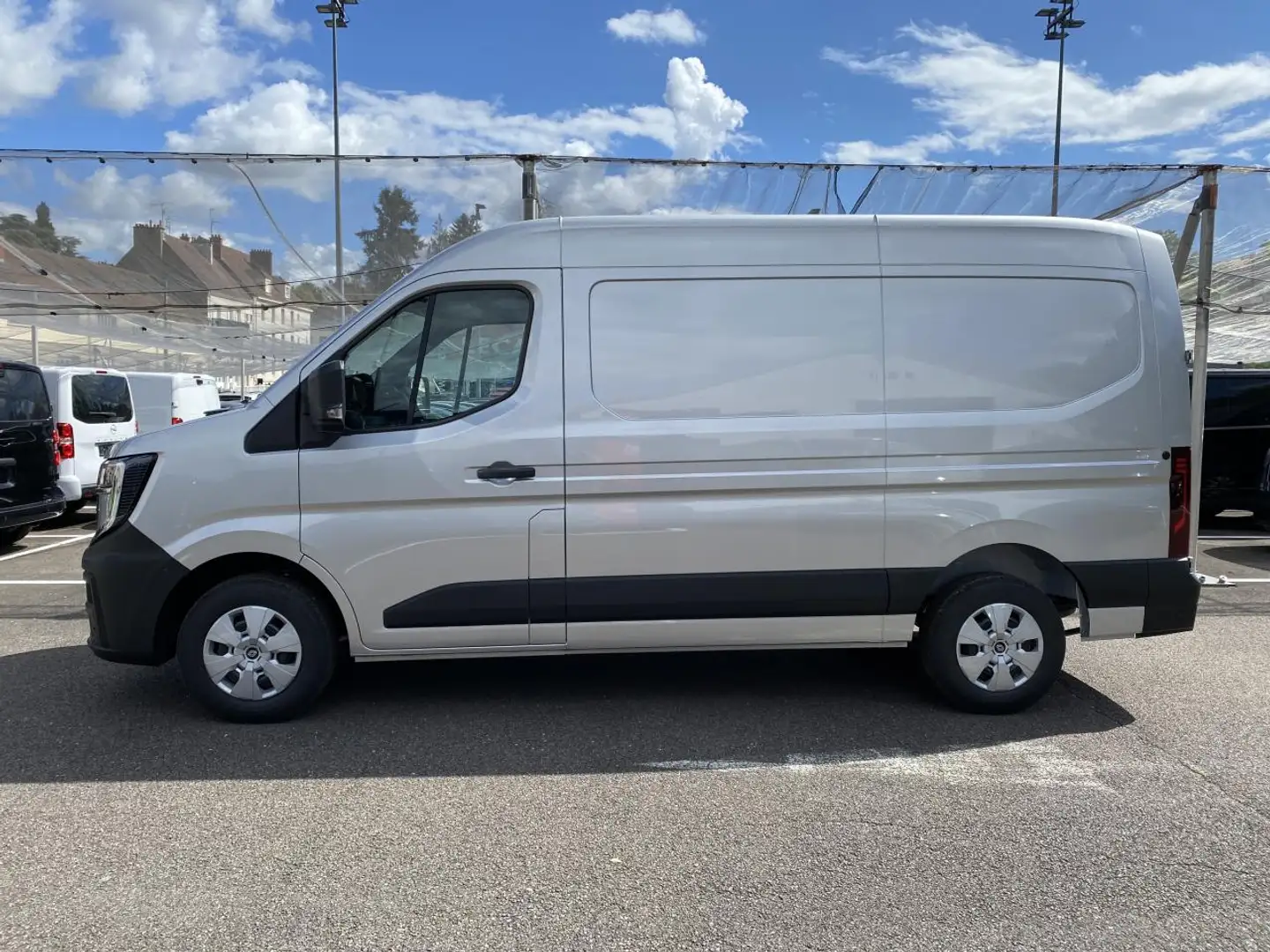 Renault Master IV FOURGON DCI BLUE 150 EXTRA TRACTION L2H2 3T5 AUTO Gri - 2