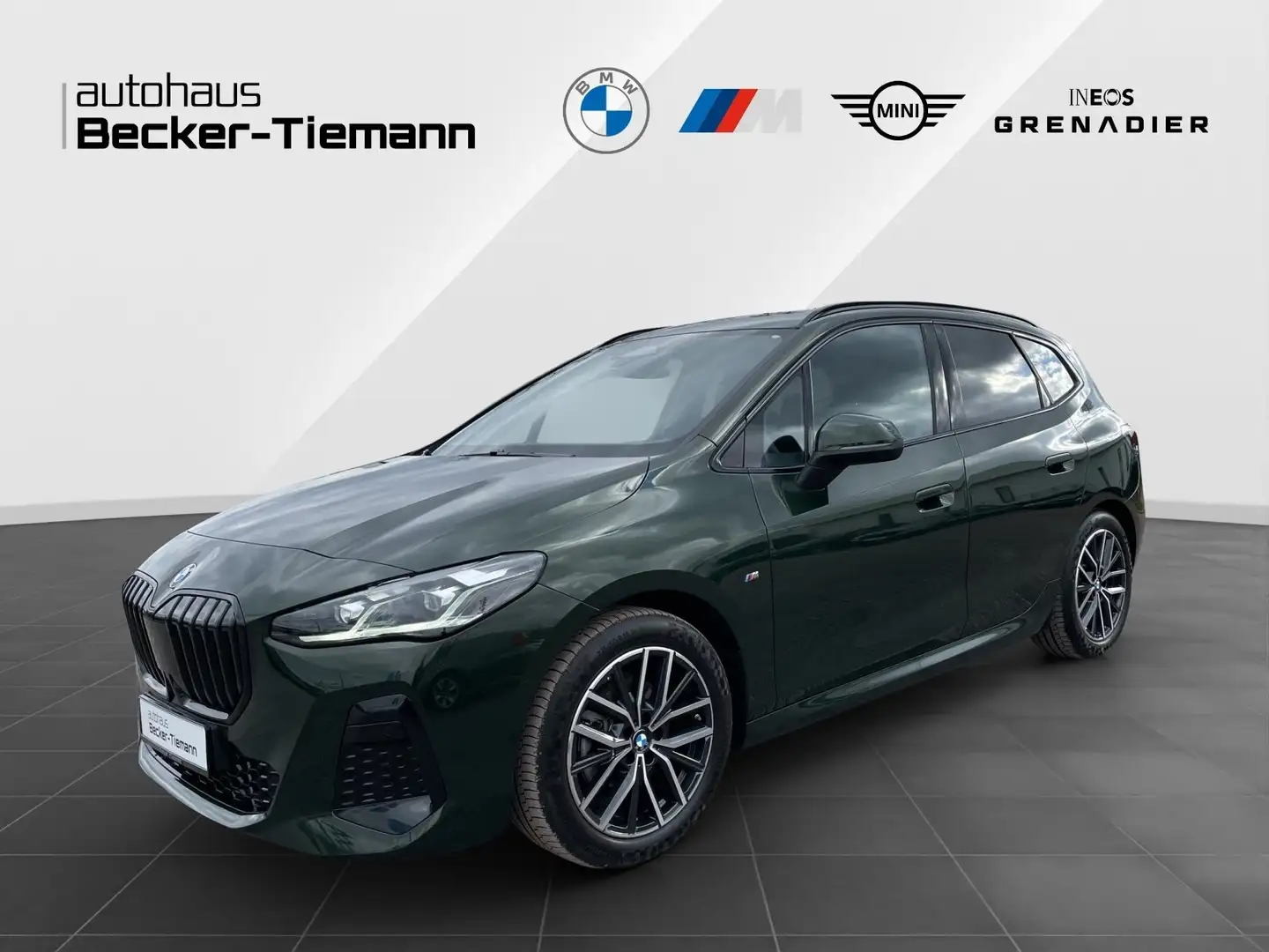 BMW 220 i Active Tourer,Automatik,M Sportpaket,LED Scheinw Grün - 1
