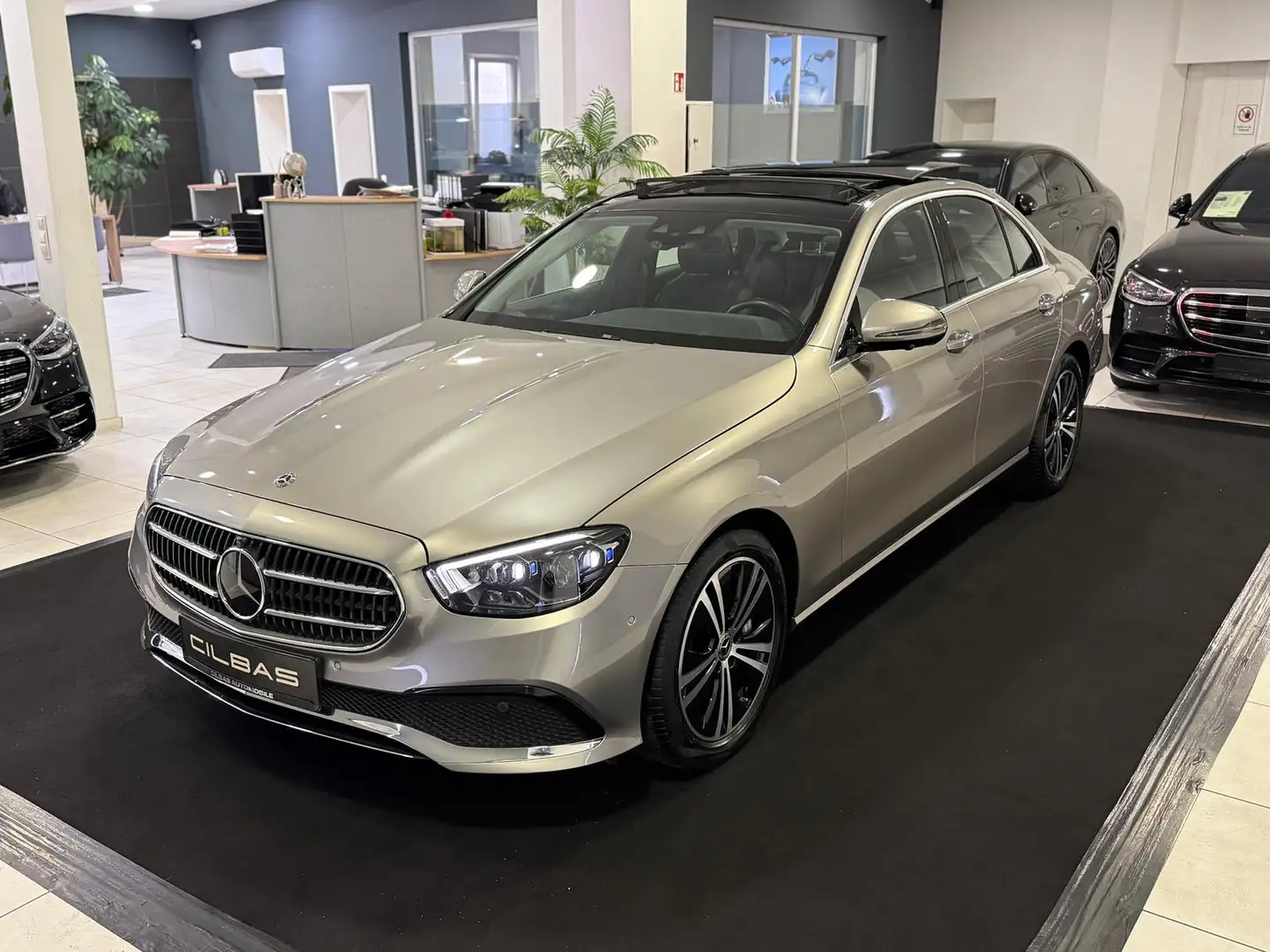 Mercedes-Benz E 400 d 4M 9G*PANO*360*DIST*BURM*DAB*MEMORY*LED* Argento - 1