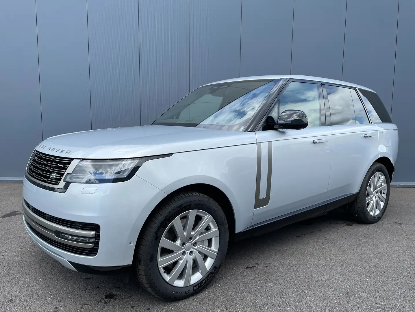 Land Rover Range Rover 3.0 P460e PHEV SE AWD ACC PANO FRIGE MY24 Argent - 1
