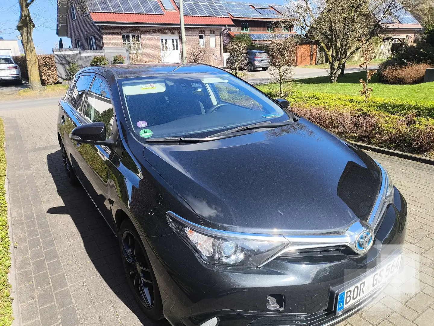 Toyota Auris 1.8 16V VVT-i HSD (2ZR-FXE) - 1