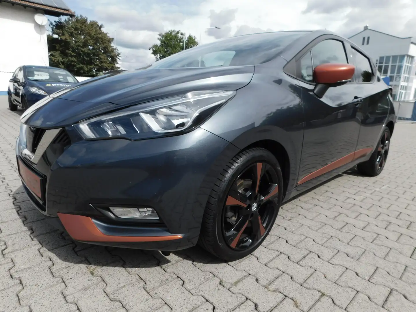 Nissan Micra Tekna+Design+Komfort+Technik Paket 1.Hd. S-Heftg., Grau - 2