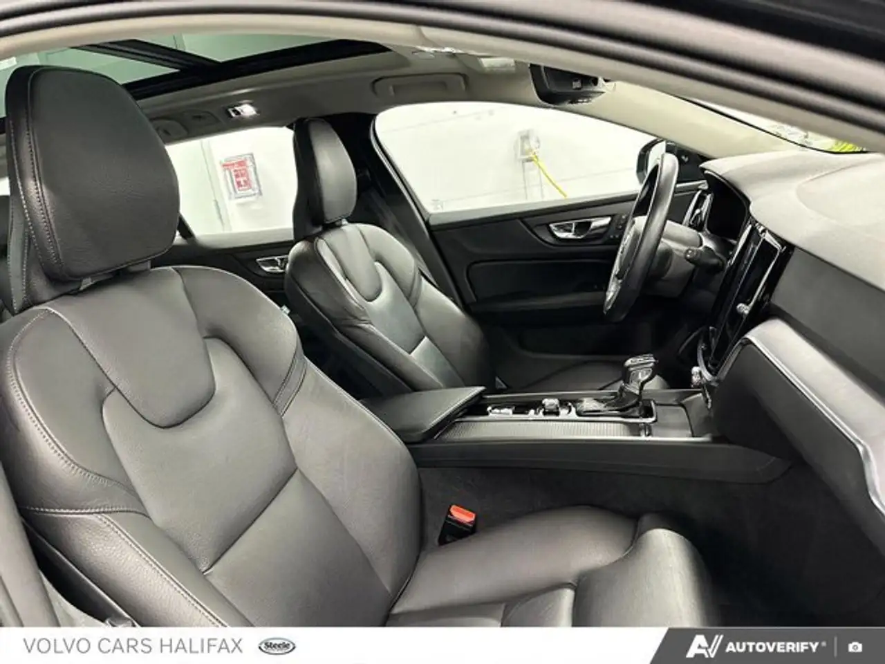 Volvo V60 снимка Volvo V60