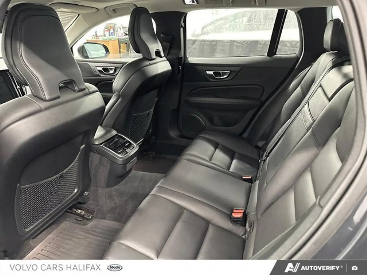 Volvo V60 снимка Volvo V60