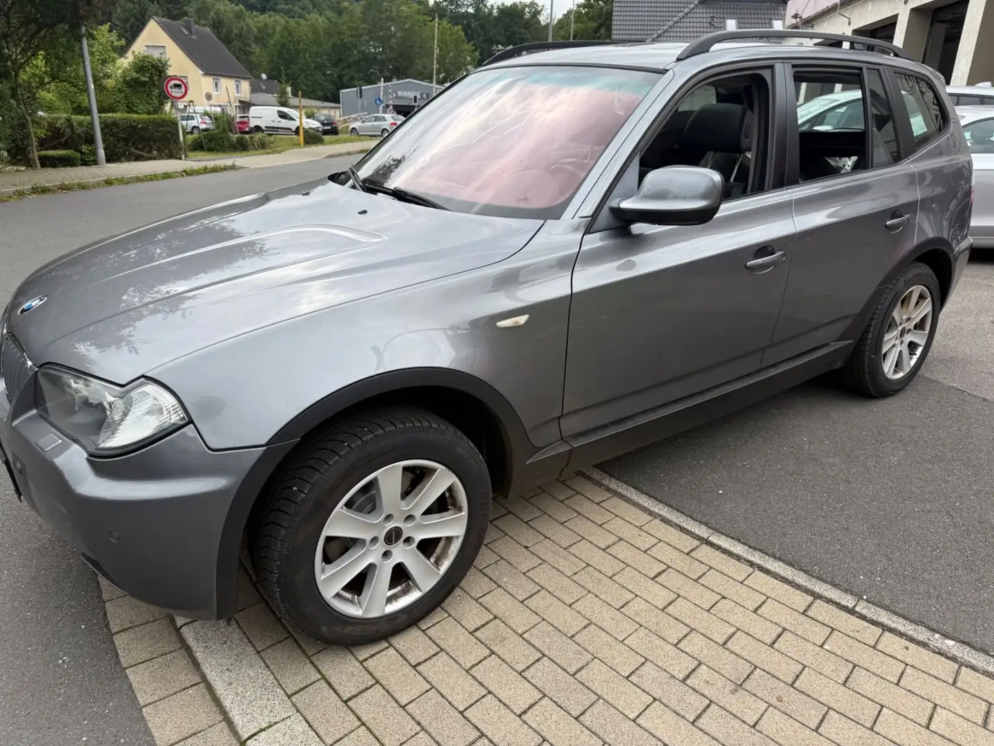 BMW X3 xDrive 20d Edition  Klima,Pano,AHK,Neu Tüv Grau - 1