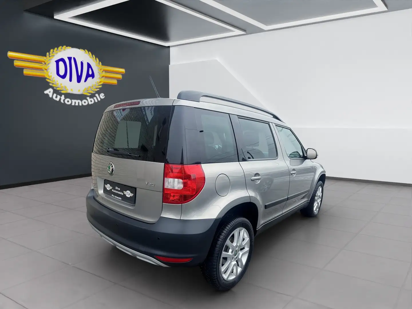 Skoda Yeti 1.2 TSI Ambition Plus Edition Automatik Beige - 2