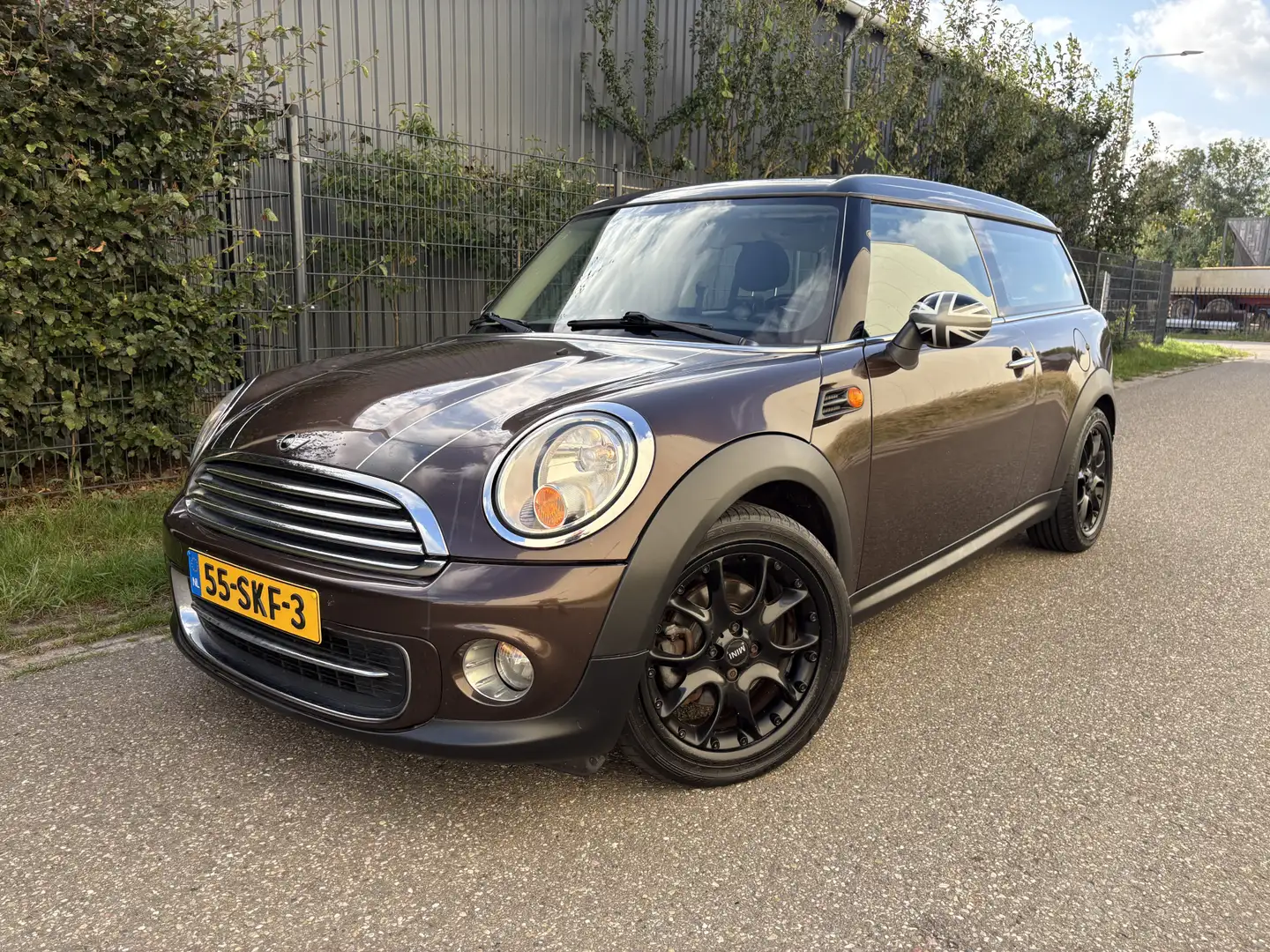MINI Cooper Clubman Mini 1.6 Business Line / AUTOMAAT / PANORAMADAK / Brun - 1