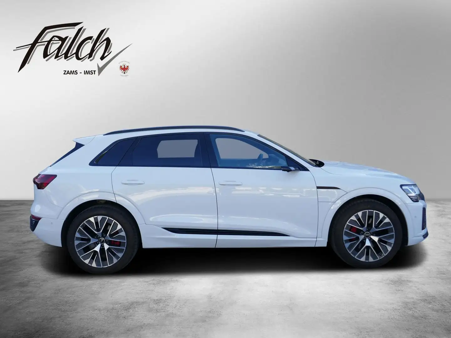 Audi Q8 55 e-tron quattro S line Weiß - 2
