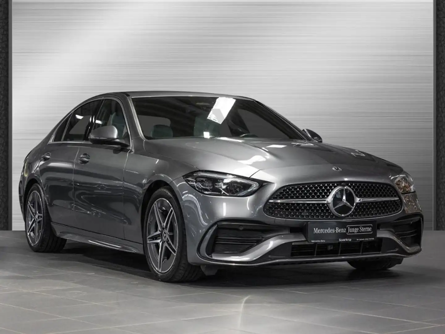 Mercedes-Benz C 200 4M AMG KAMERA SPUR PDC SHZ Grau - 2