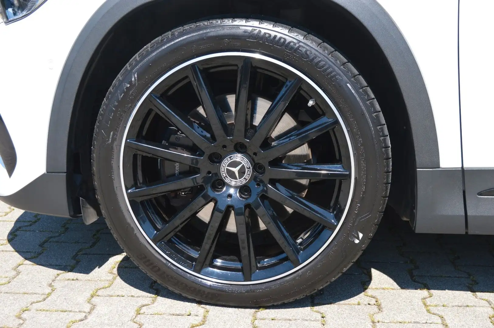 Mercedes-Benz GLA 250 4Matic, AMG, absolute Vollausstattung Fehér - 2