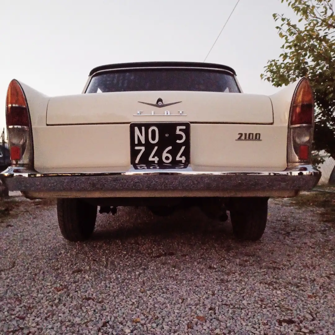 Fiat 2300 FIAT 2100 - 2