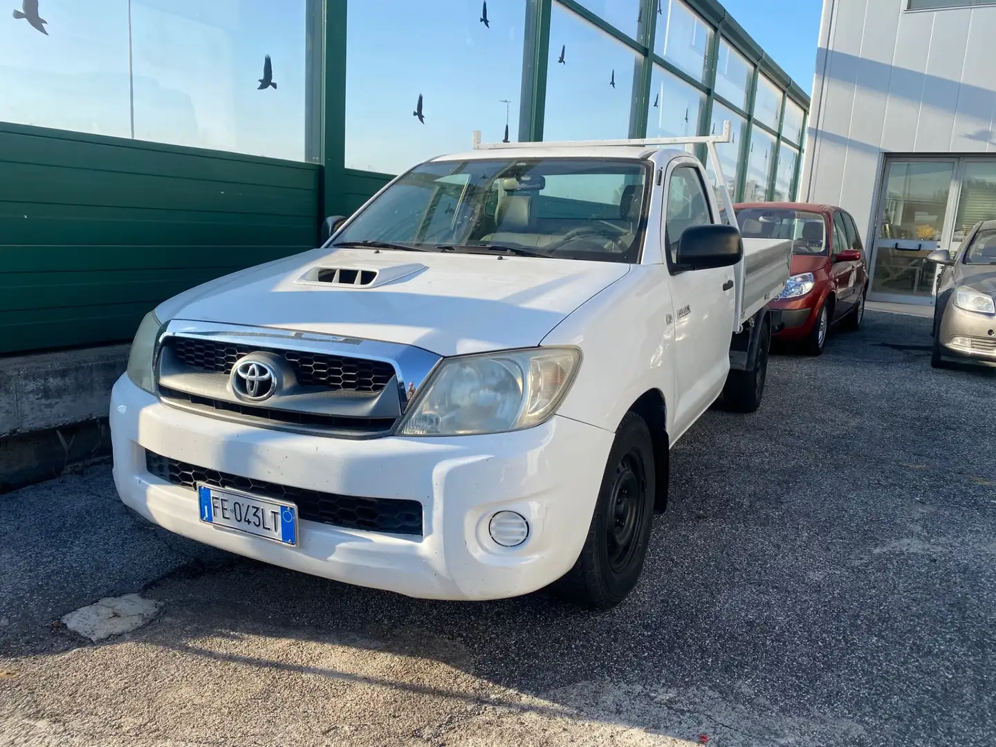 Toyota Hilux Hilux 2.5 D-4D 2WD 2p. Pick-up Active Blanc - 1