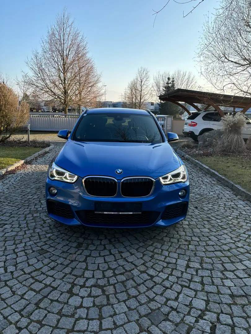 BMW X1 sDrive18d Advantage Blau - 1