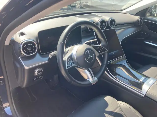 Mercedes-Benz C-Class view 12