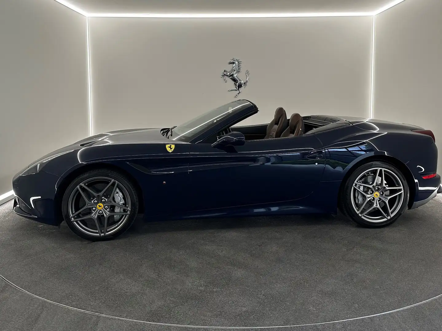 Ferrari California T Handling Speciale - Ferrari Approved Blau - 2