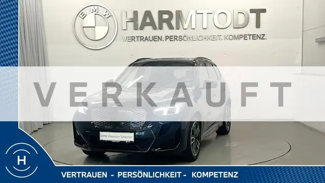 BMW iX1 xDrive30 *M-Sportpaket / Innovationspaket / AHV*