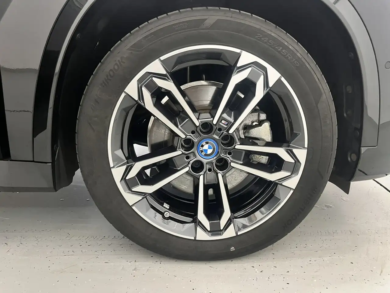 BMW iX1 xDrive30 *M-Sportpaket / Innovationspaket / AHV*, миниатюра 19