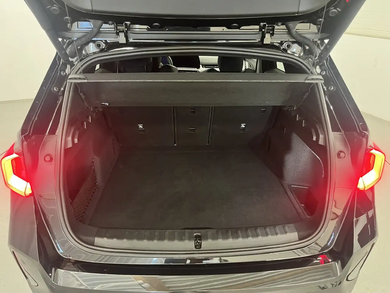 BMW iX1 xDrive30 *M-Sportpaket / Innovationspaket / AHV*, миниатюра 15
