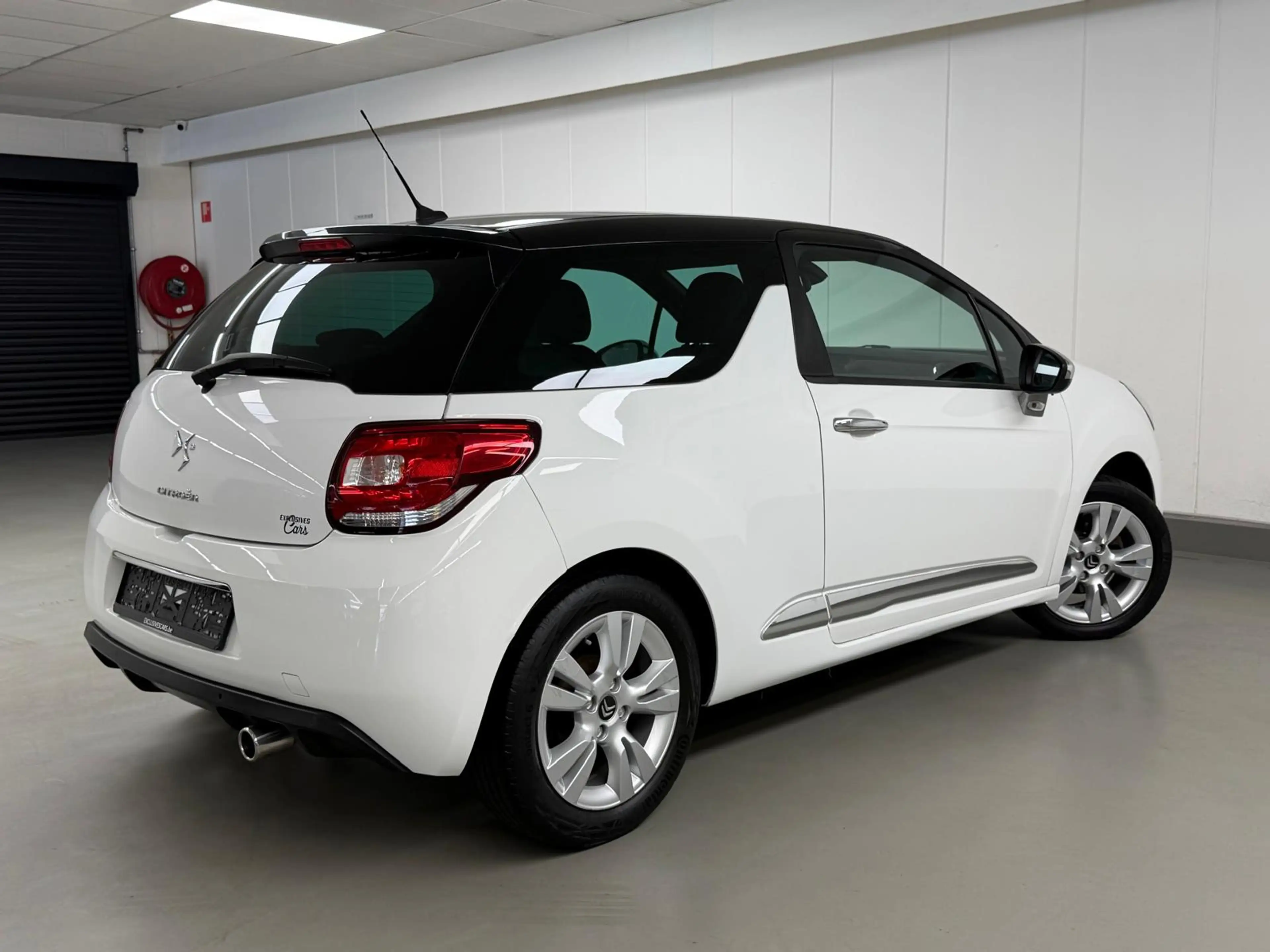 Citroen DS3 1.6 HDI 92 CV BUSINESS 1ere MAIN CLIM REG JA — photo 6