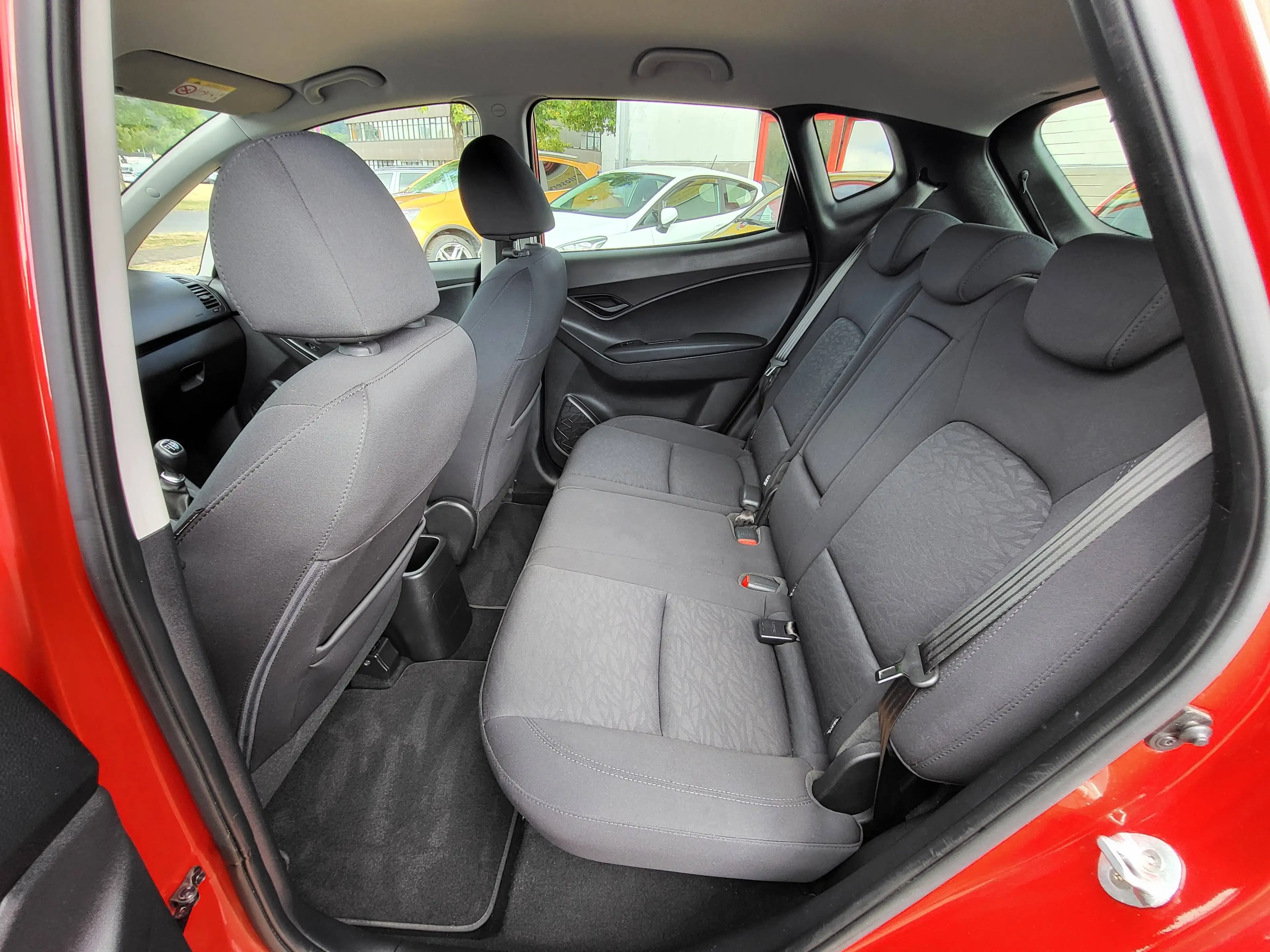 Hyundai iX20 blue Passion — photo 14