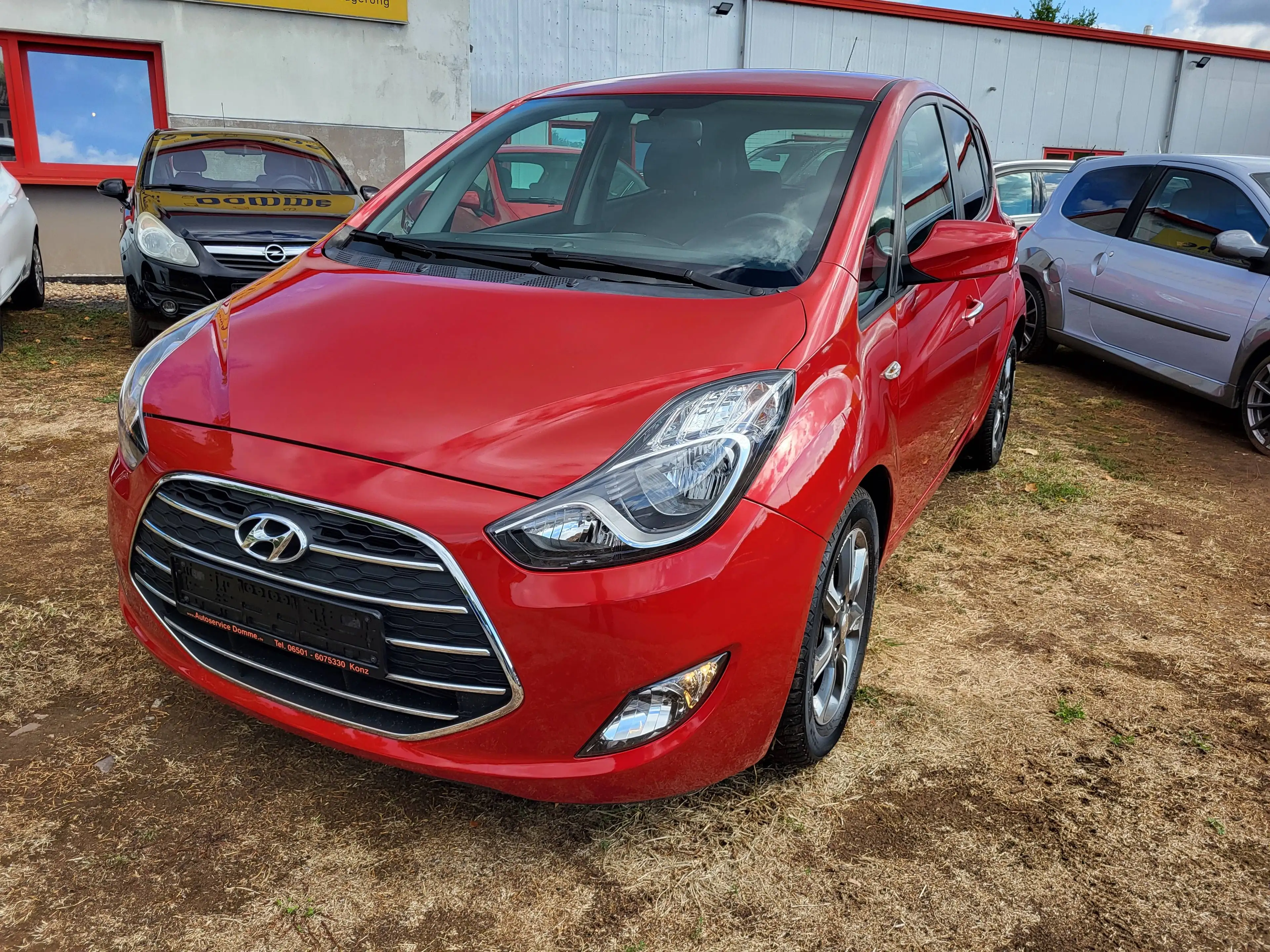 Hyundai iX20 blue Passion — photo 2