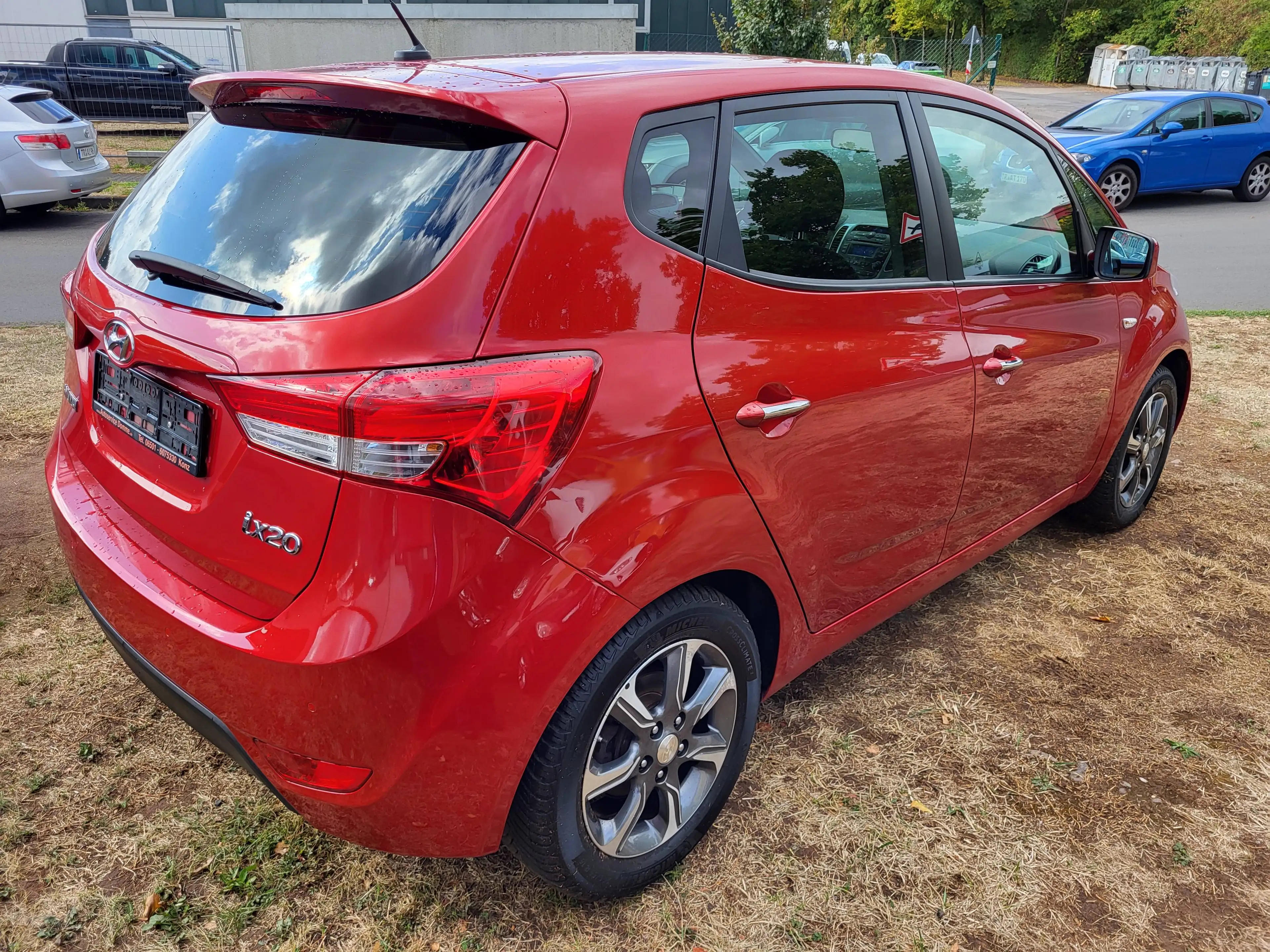 Hyundai iX20 blue Passion — photo 6