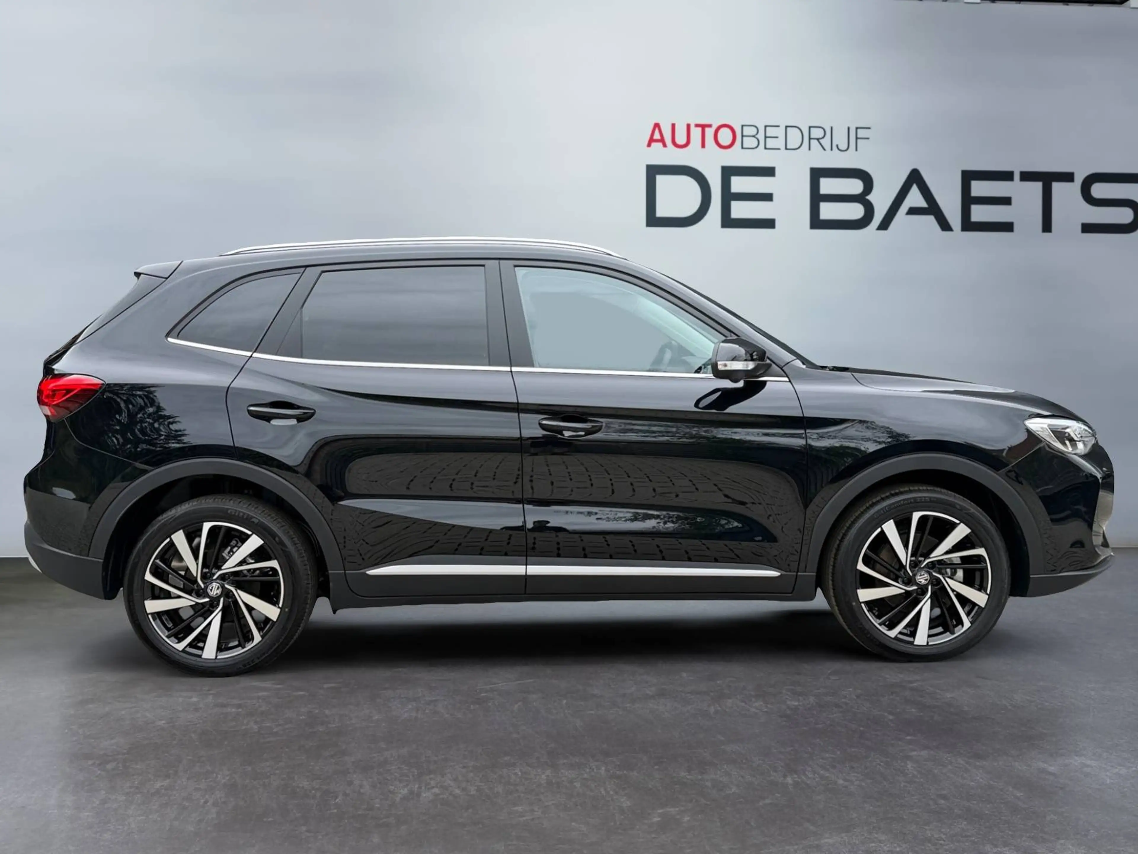 MG ZS *LUXURY*1.5L*HYBRID*197HP*AT*ANDROIDAUTO*CARPLAY*CAMERA*GARANTIE — photo 2
