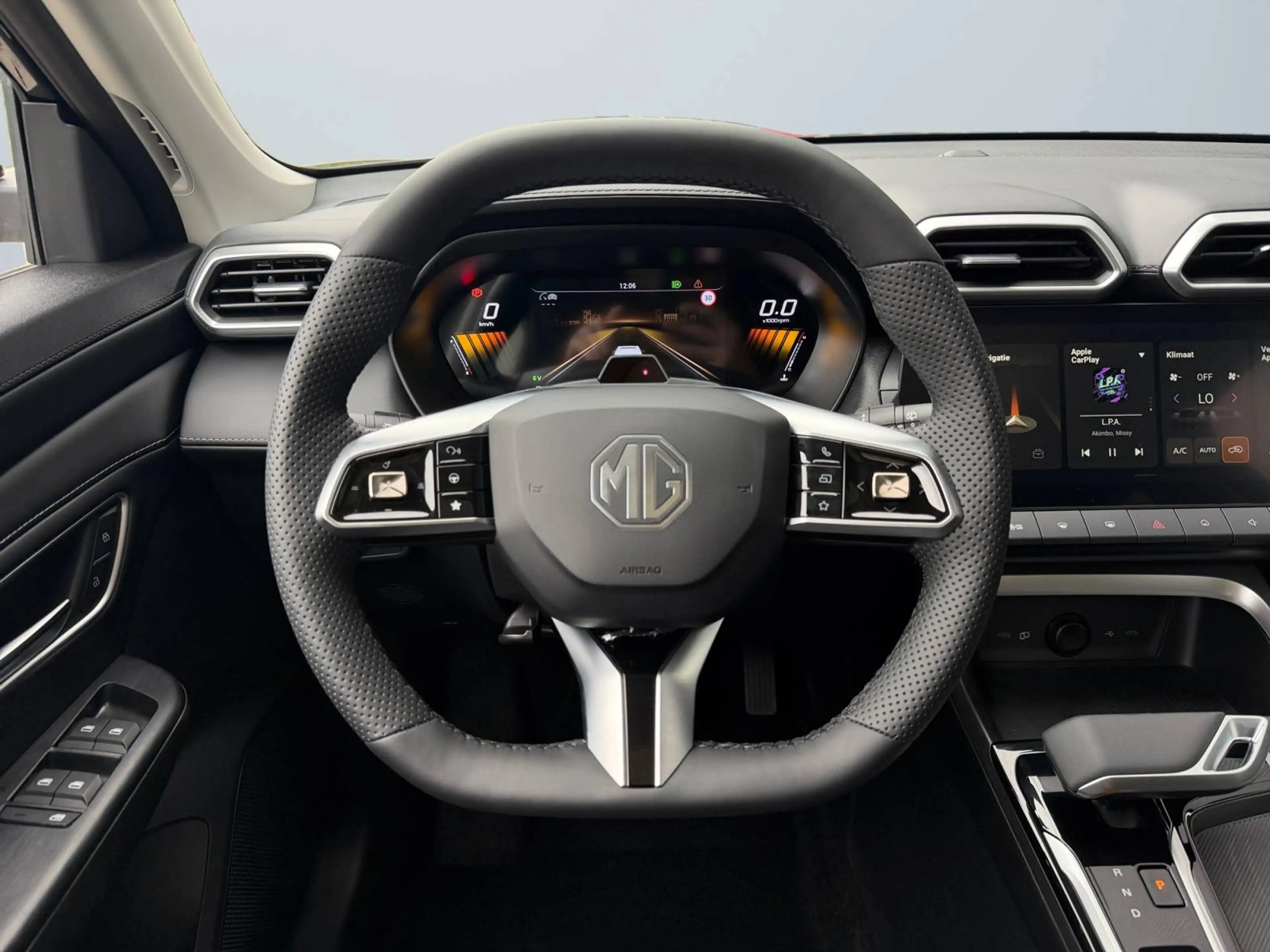 MG ZS *LUXURY*1.5L*HYBRID*197HP*AT*ANDROIDAUTO*CARPLAY*CAMERA*GARANTIE — photo 10