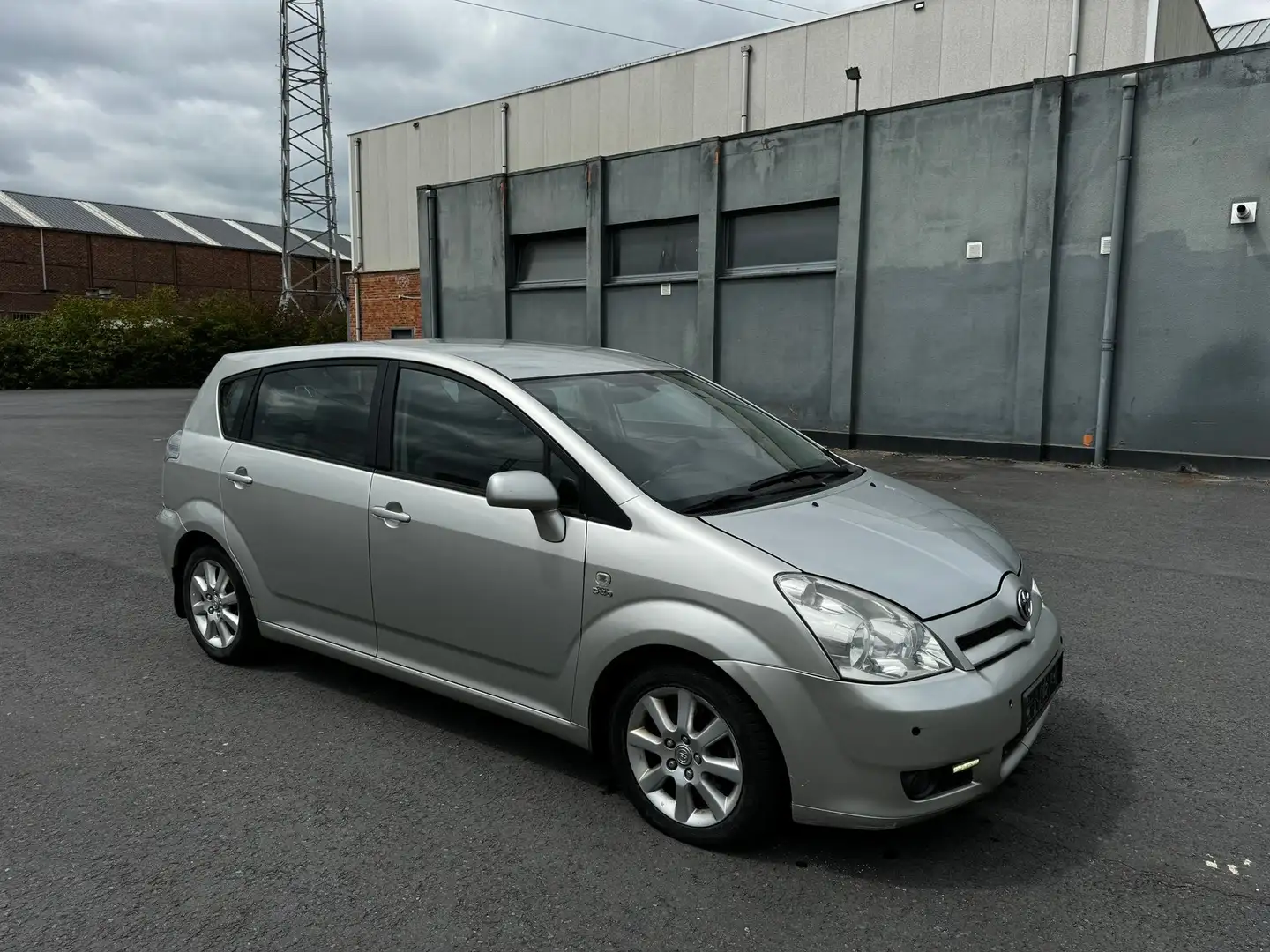 Toyota Corolla Verso 2.0 D4D AIRCO DIGITAL JANTE ALUMINIUM 7 places Beige - 1
