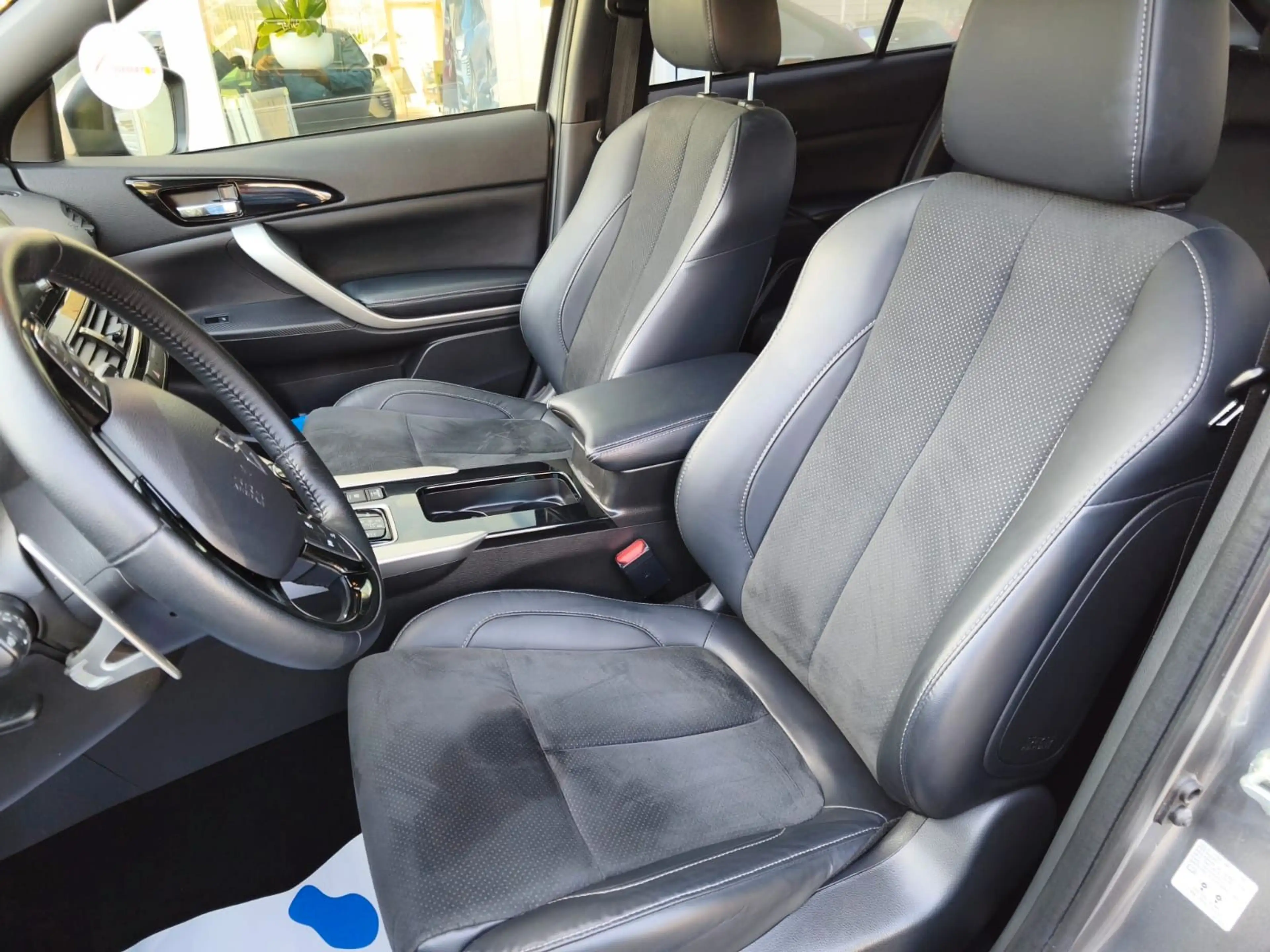 Mitsubishi Eclipse Cross PHEV PLUS Select SPORT — photo 6